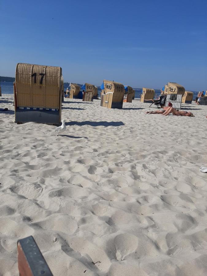 Penthouse Ferienwohnung Auszeit, Gerne Mit Hund, Wlan Inkl. Laboe Exterior foto